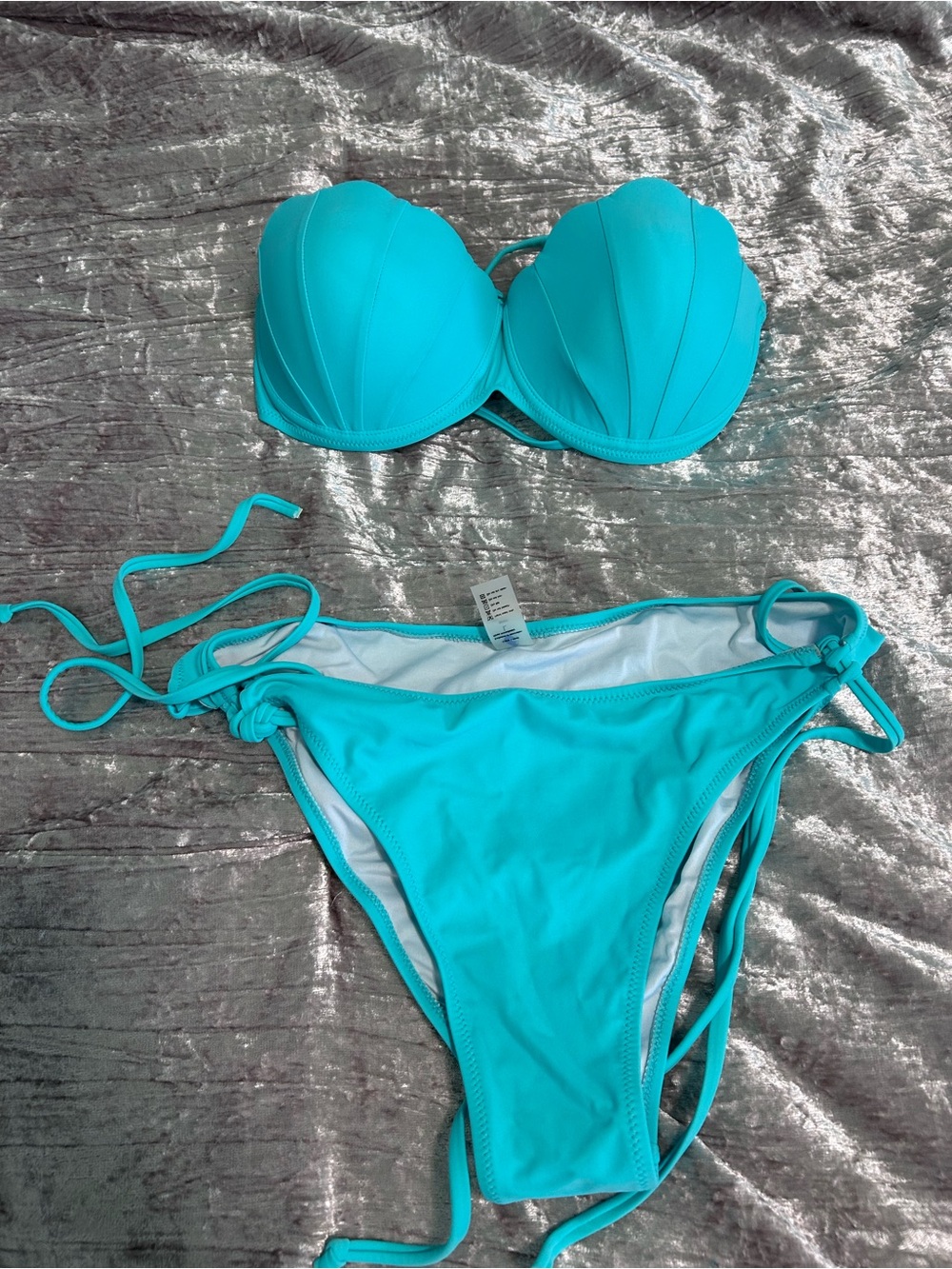 Turquoise Shell-Style Bikini Top - Picture 2 of 3